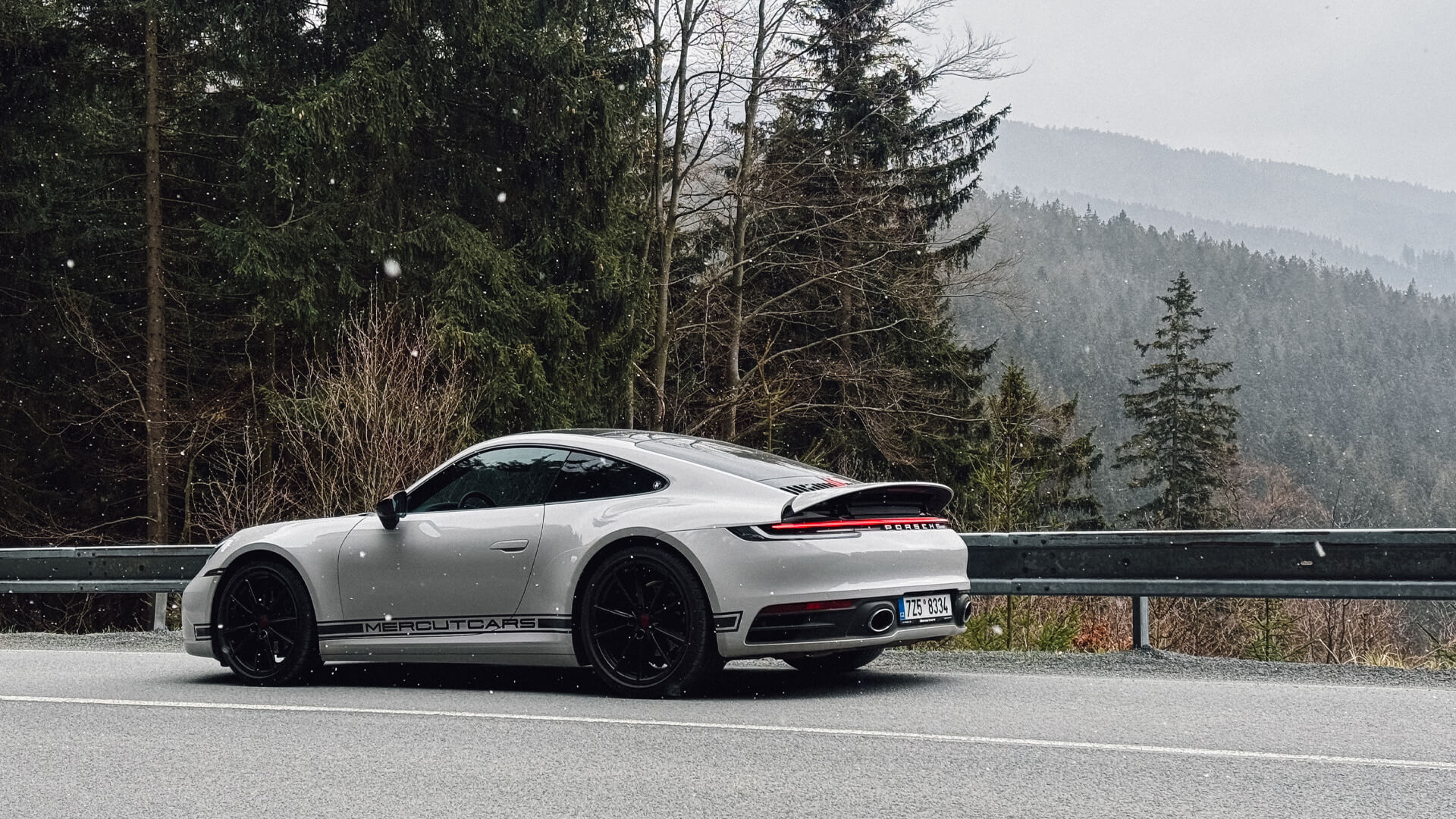 porsche_2025_16x9_4