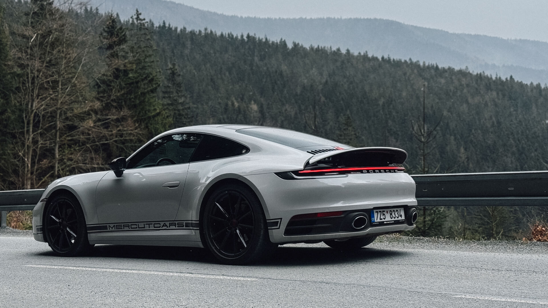 porsche_2025_16x9_5