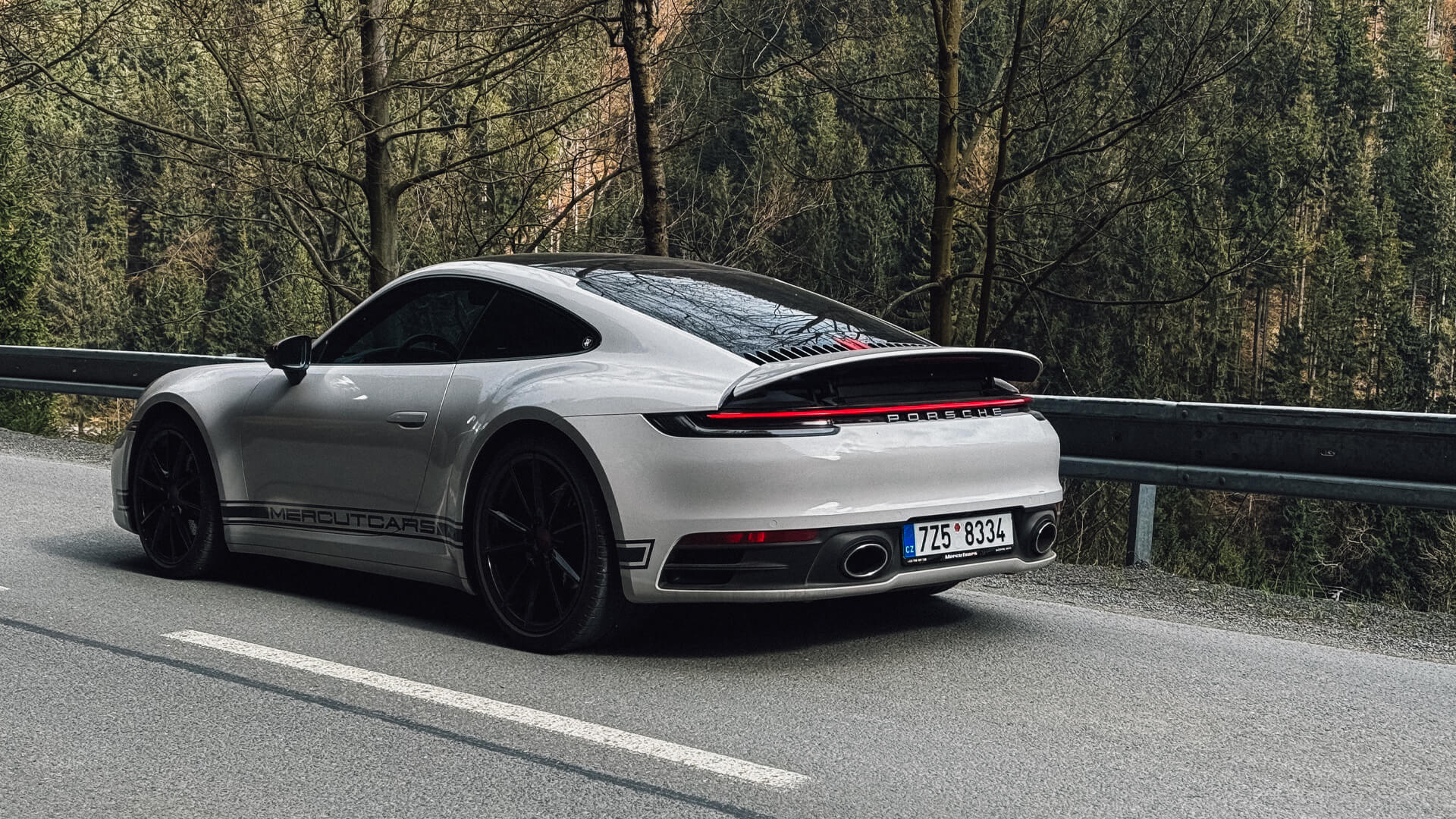 porsche_2025_16x9_7